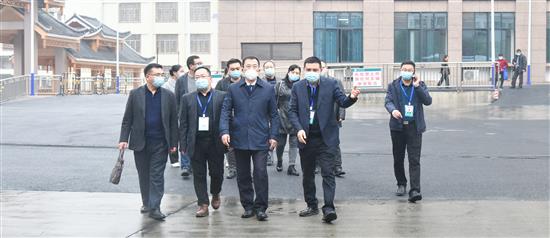【同质共进】柳州市柳铁中心医院专家组莅临我院开展新冠病毒感染医疗救治指导与培训工作
