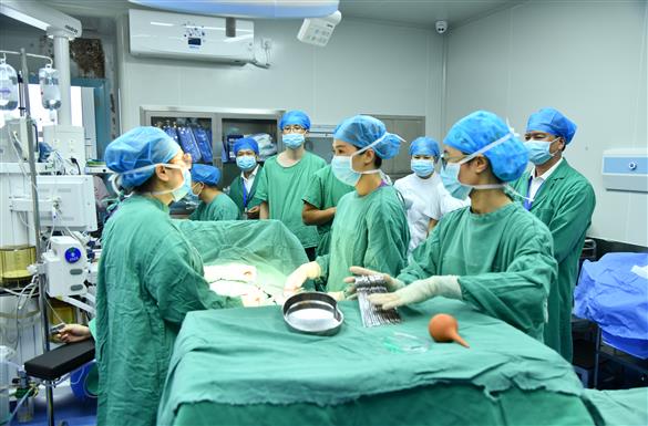 以练筑防护母婴！我院开展急危重症孕产妇急救演练——“子宫破裂”急诊急救演练