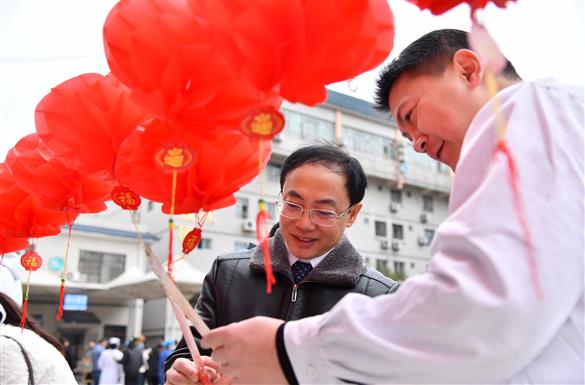 【网络中国节·元宵节】融水苗族自治县人民医院：医患同乐庆元宵 健康相伴迎春来