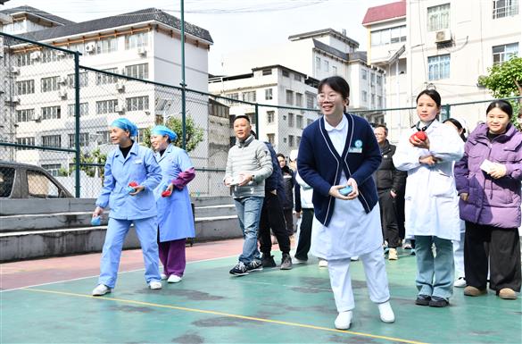 医暖苗乡庆元宵 巾帼逐梦绽芳华——融水苗族自治县人民医院双节联动活动